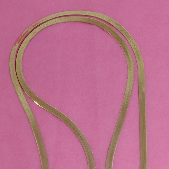 Beautiful solid 14kt gold, Chevron herringbone necklace. - Picture 11 of 12